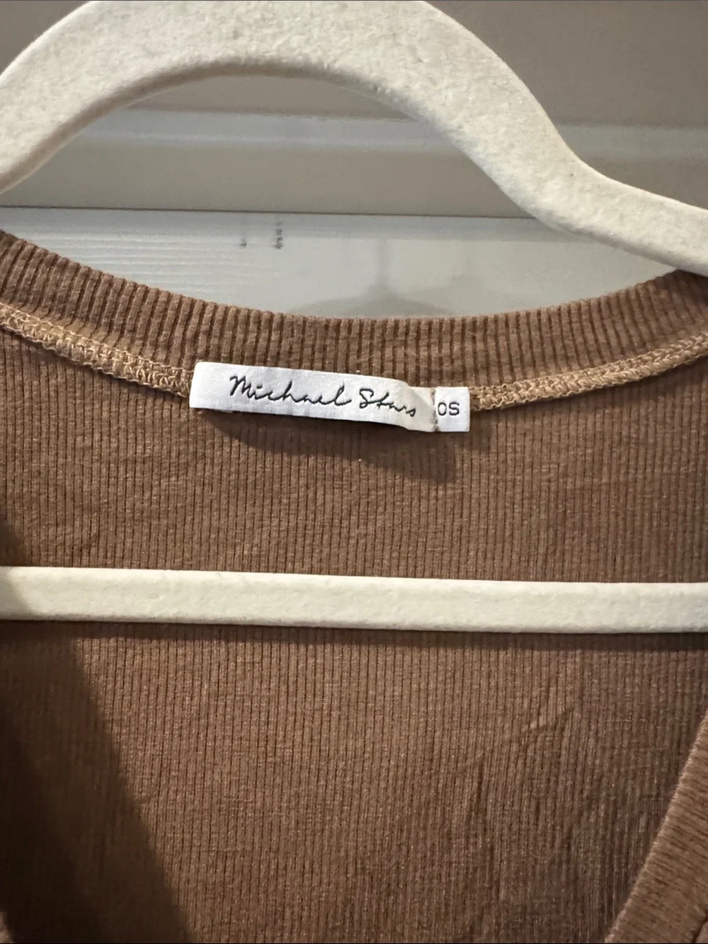 Michael Stars Brown V-Neck Long Sleeve Tee - Picture 2 of 4